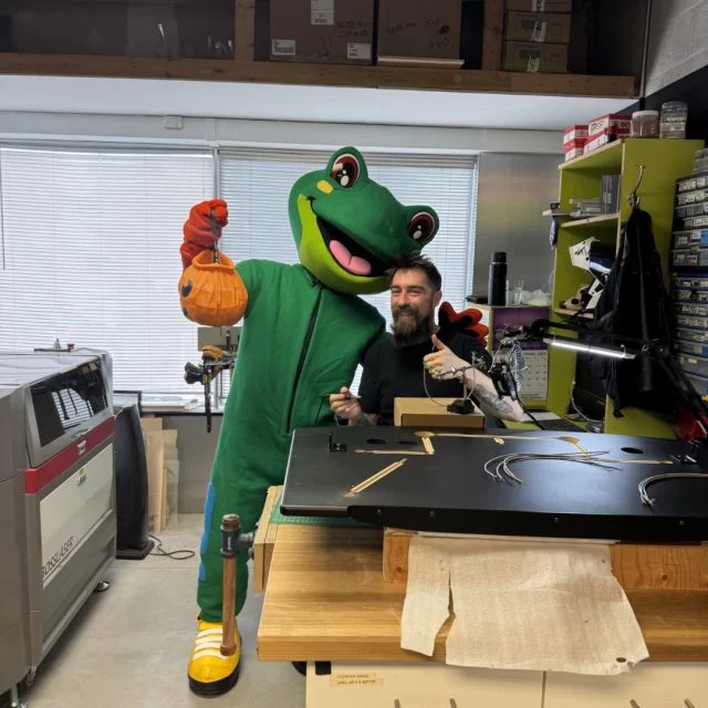 🎃 Ribbit! 🐸 This froggy trick-or-treater hopped into our office today for some Halloween fun!  Maybe he's practicing his speech for a spooky swamp soirée?  Or maybe he just wanted to see what all the toad-ally awesome humans were up to! 😂  #HappyHalloween #FroggyVisitor #TrickOrTreat #HalloweenCostume #OfficeFun #SpookySeason #FroggyFun